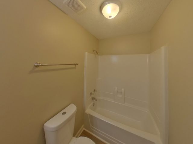 1918 Cross Creek Dr, Murfreesboro, TN 37127