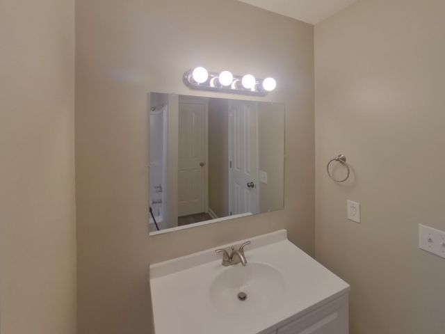 1918 Cross Creek Dr, Murfreesboro, TN 37127