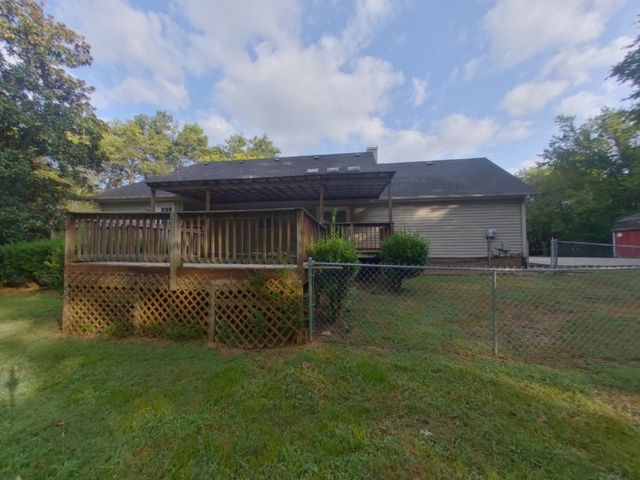 1918 Cross Creek Dr, Murfreesboro, TN 37127