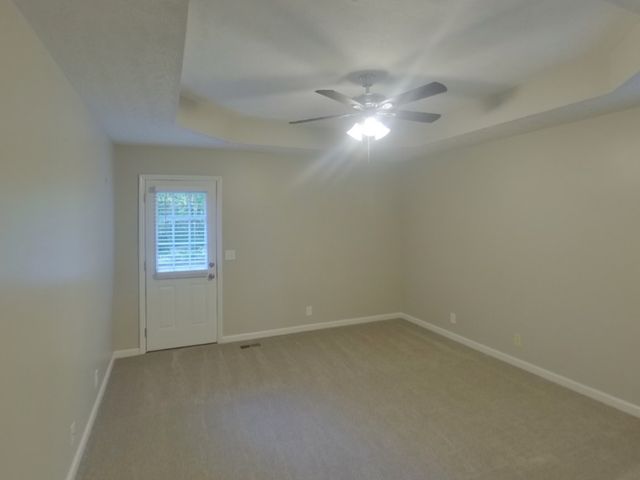 1918 Cross Creek Dr, Murfreesboro, TN 37127