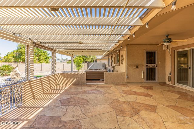 10940 W WHITE MOUNTAIN Road, Sun City, AZ 85351