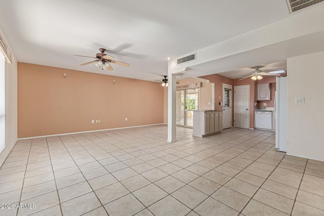 10940 W WHITE MOUNTAIN Road, Sun City, AZ 85351