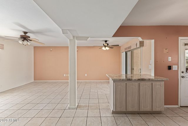 10940 W WHITE MOUNTAIN Road, Sun City, AZ 85351