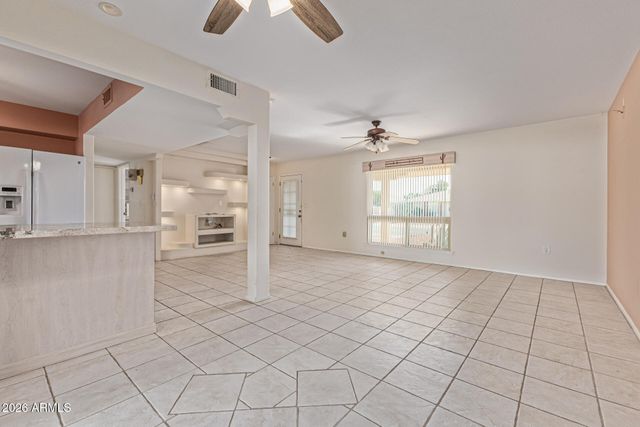 10940 W WHITE MOUNTAIN Road, Sun City, AZ 85351