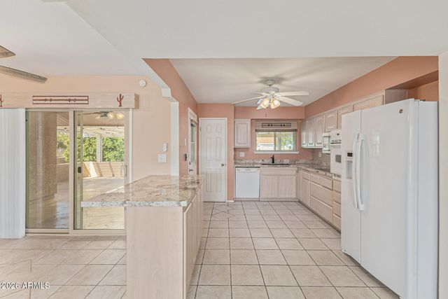 10940 W WHITE MOUNTAIN Road, Sun City, AZ 85351