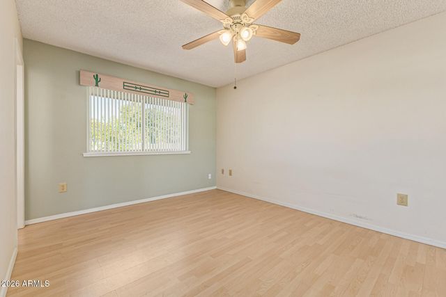 10940 W WHITE MOUNTAIN Road, Sun City, AZ 85351