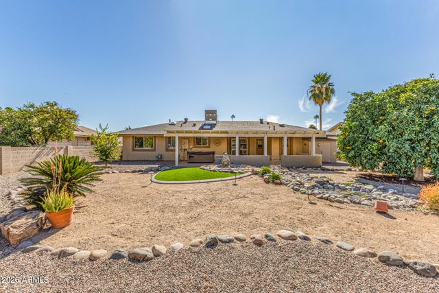 10940 W WHITE MOUNTAIN Road, Sun City, AZ 85351