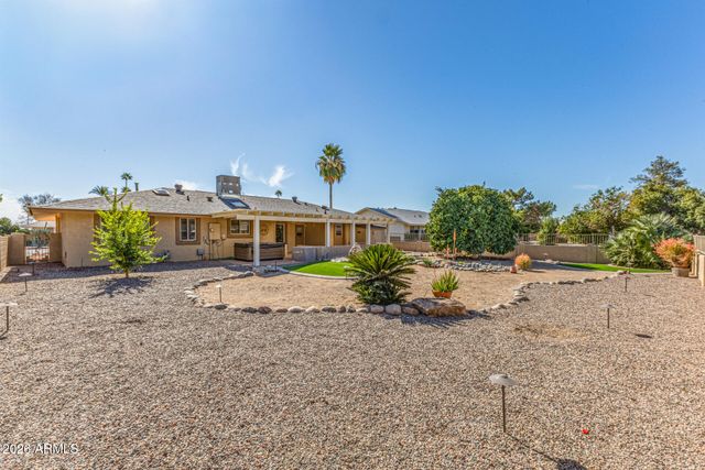 10940 W WHITE MOUNTAIN Road, Sun City, AZ 85351