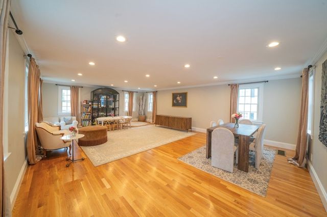 642 Centre St, Newton, MA 02458
