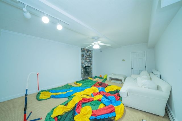 642 Centre St, Newton, MA 02458