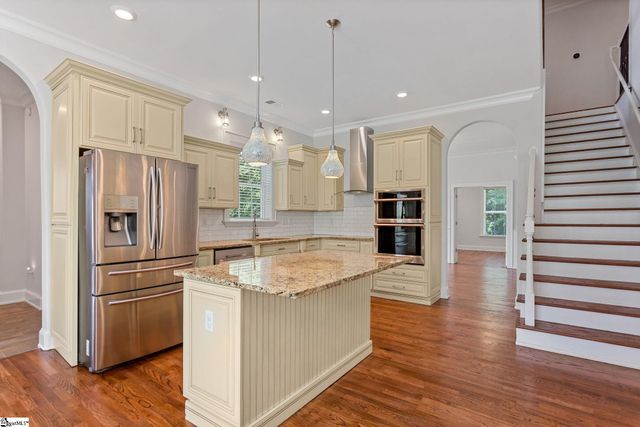 204 Crestwood Drive, Greenville, SC 29609