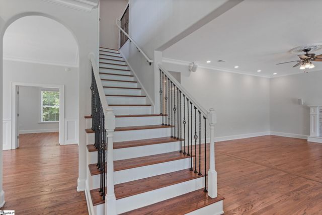 204 Crestwood Drive, Greenville, SC 29609