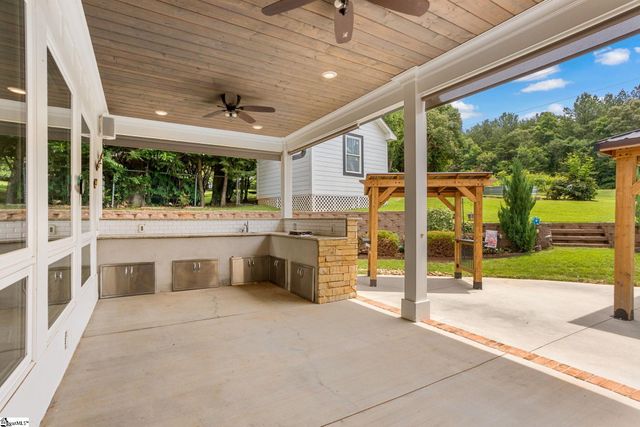 204 Crestwood Drive, Greenville, SC 29609