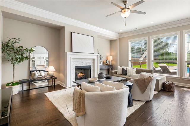 402 Birkshire Road, Cave Springs, AR 72718