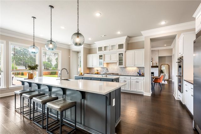 402 Birkshire Road, Cave Springs, AR 72718