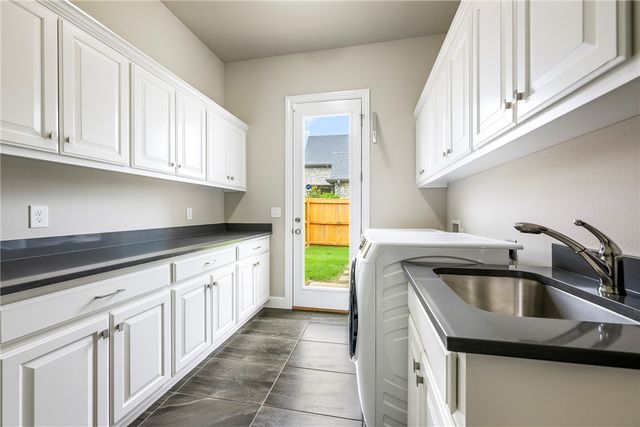 402 Birkshire Road, Cave Springs, AR 72718