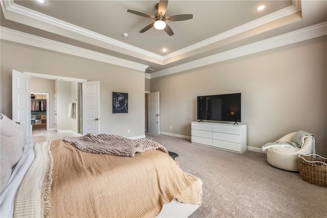 402 Birkshire Road, Cave Springs, AR 72718