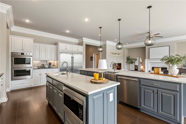 402 Birkshire Road, Cave Springs, AR 72718