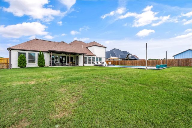 402 Birkshire Road, Cave Springs, AR 72718