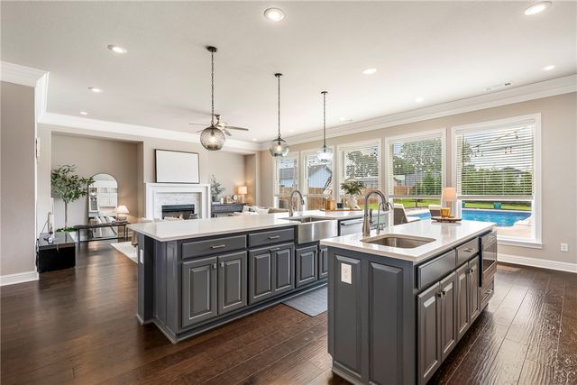 402 Birkshire Road, Cave Springs, AR 72718