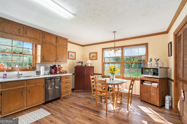 2260 Deer Oaks Trail, Lawrenceville, GA 30044