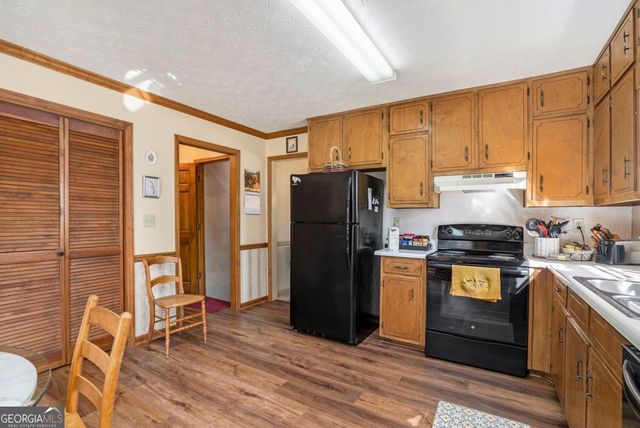 2260 Deer Oaks Trail, Lawrenceville, GA 30044
