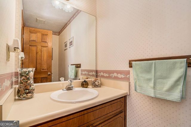 2260 Deer Oaks Trail, Lawrenceville, GA 30044