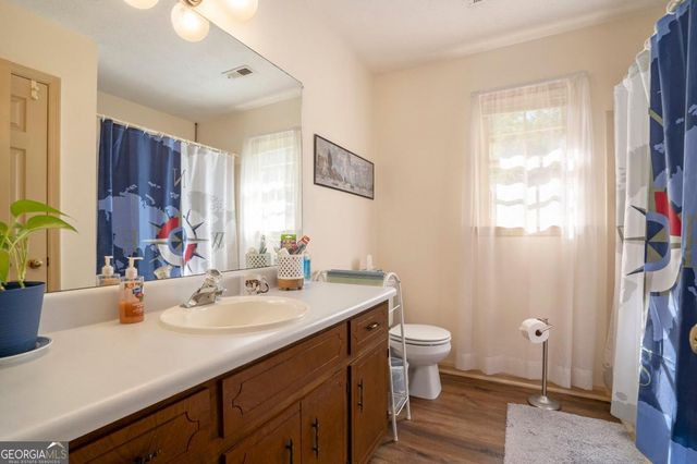 2260 Deer Oaks Trail, Lawrenceville, GA 30044