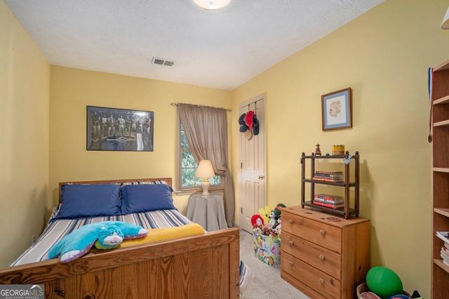 2260 Deer Oaks Trail, Lawrenceville, GA 30044
