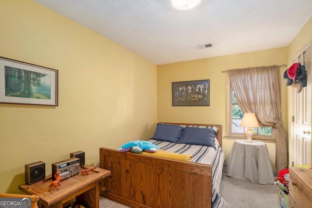 2260 Deer Oaks Trail, Lawrenceville, GA 30044