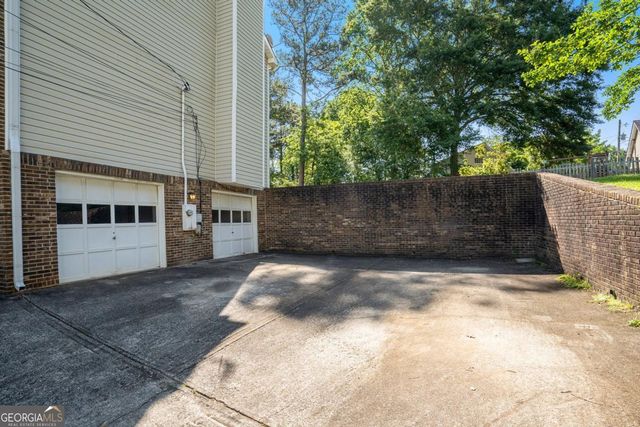 2260 Deer Oaks Trail, Lawrenceville, GA 30044