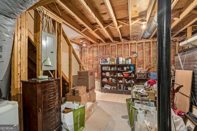 2260 Deer Oaks Trail, Lawrenceville, GA 30044