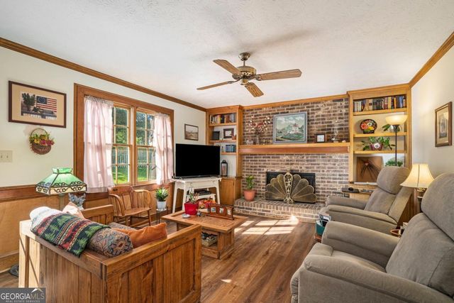 2260 Deer Oaks Trail, Lawrenceville, GA 30044