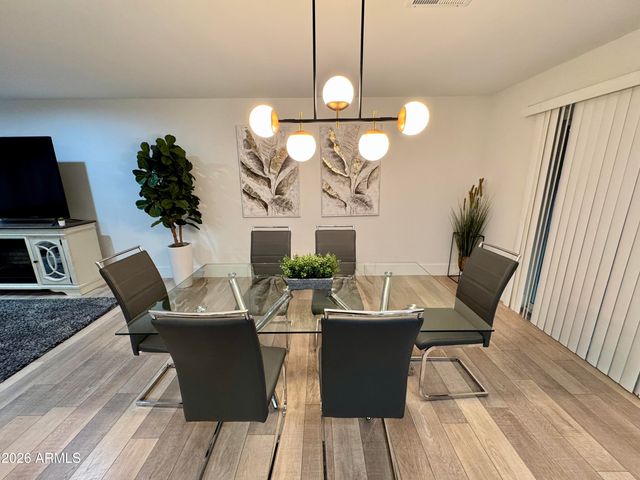 8507 E BONNIE ROSE Avenue E, Scottsdale, AZ 85250