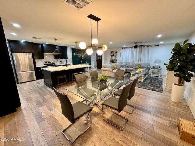 8507 E BONNIE ROSE Avenue E, Scottsdale, AZ 85250