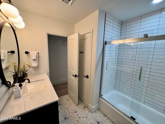 8507 E BONNIE ROSE Avenue E, Scottsdale, AZ 85250