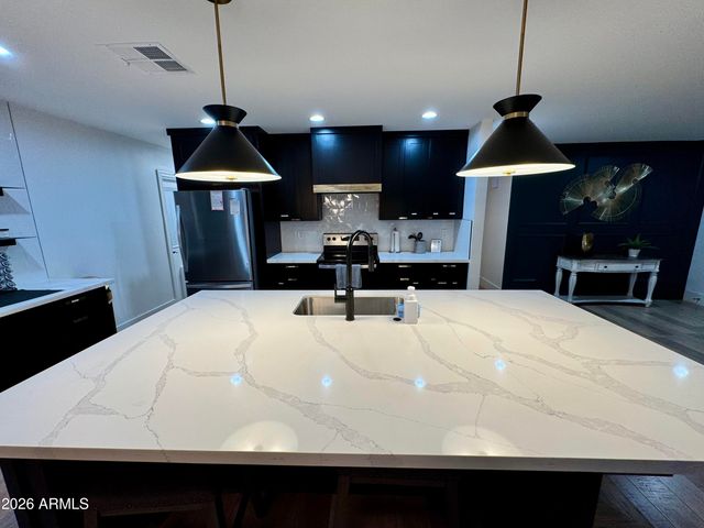 8507 E BONNIE ROSE Avenue E, Scottsdale, AZ 85250