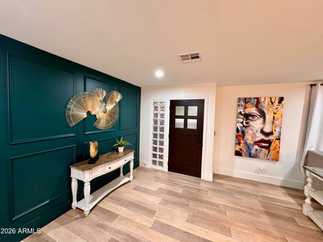 8507 E BONNIE ROSE Avenue E, Scottsdale, AZ 85250