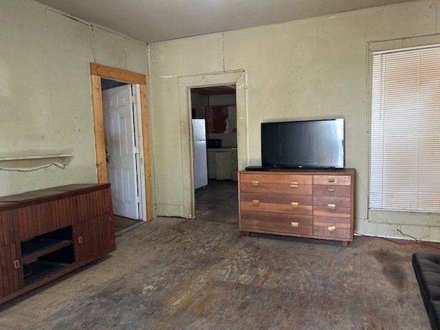 401 E Spruce Street, Whitewright, TX 75491