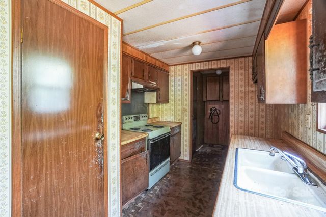 5091 Fairview Church Road, Lincolnton, NC 28092