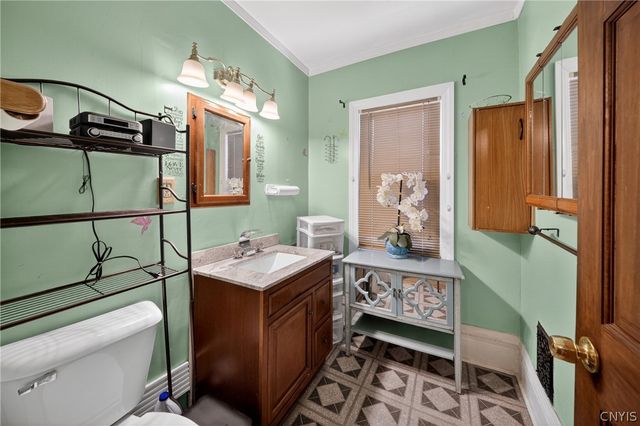 204 Parkway Drive, Syracuse, NY 13207