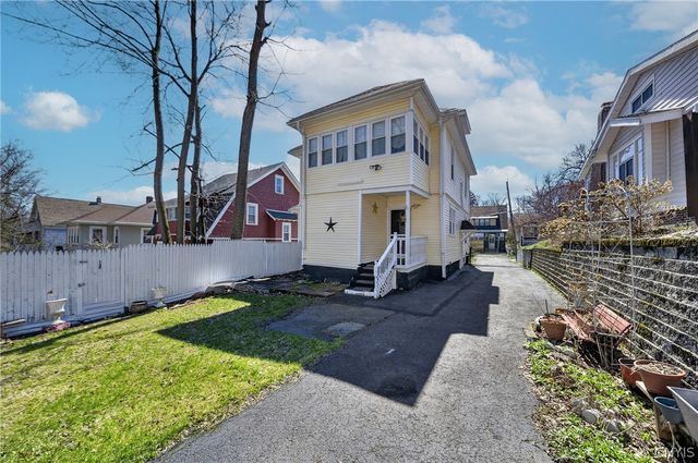 204 Parkway Drive, Syracuse, NY 13207