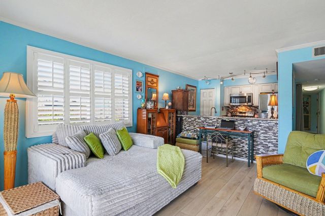 4445 Kingsport Rd Unit 101, Little River, SC 29566