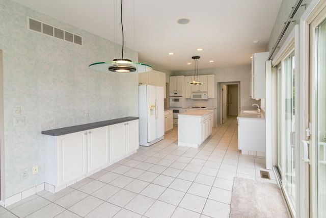 1989 Stonebridge Drive N, Pittsfield Charter Twp, MI 48108