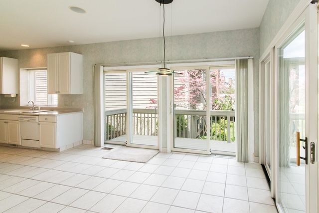 1989 Stonebridge Drive N, Pittsfield Charter Twp, MI 48108