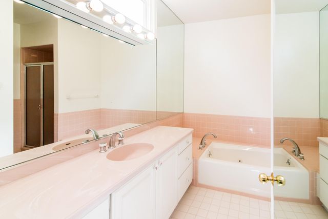 1989 Stonebridge Drive N, Pittsfield Charter Twp, MI 48108