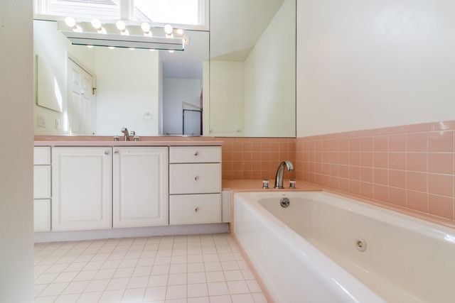 1989 Stonebridge Drive N, Pittsfield Charter Twp, MI 48108