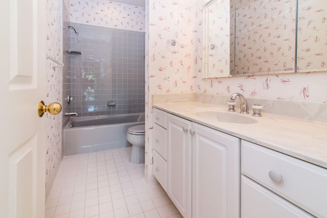 1989 Stonebridge Drive N, Pittsfield Charter Twp, MI 48108