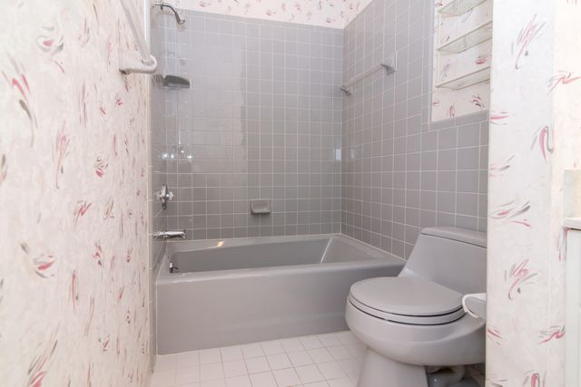 1989 Stonebridge Drive N, Pittsfield Charter Twp, MI 48108