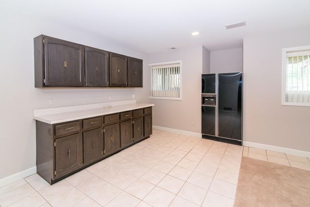 1989 Stonebridge Drive N, Pittsfield Charter Twp, MI 48108